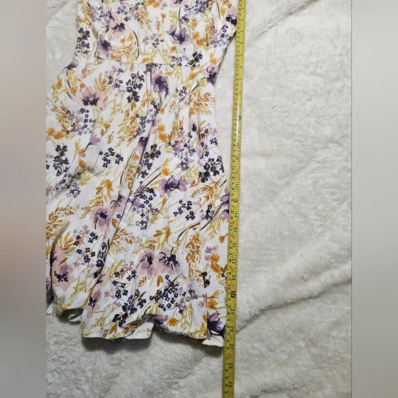 Old Navy Floral Print Dress - Picture 5 of 9